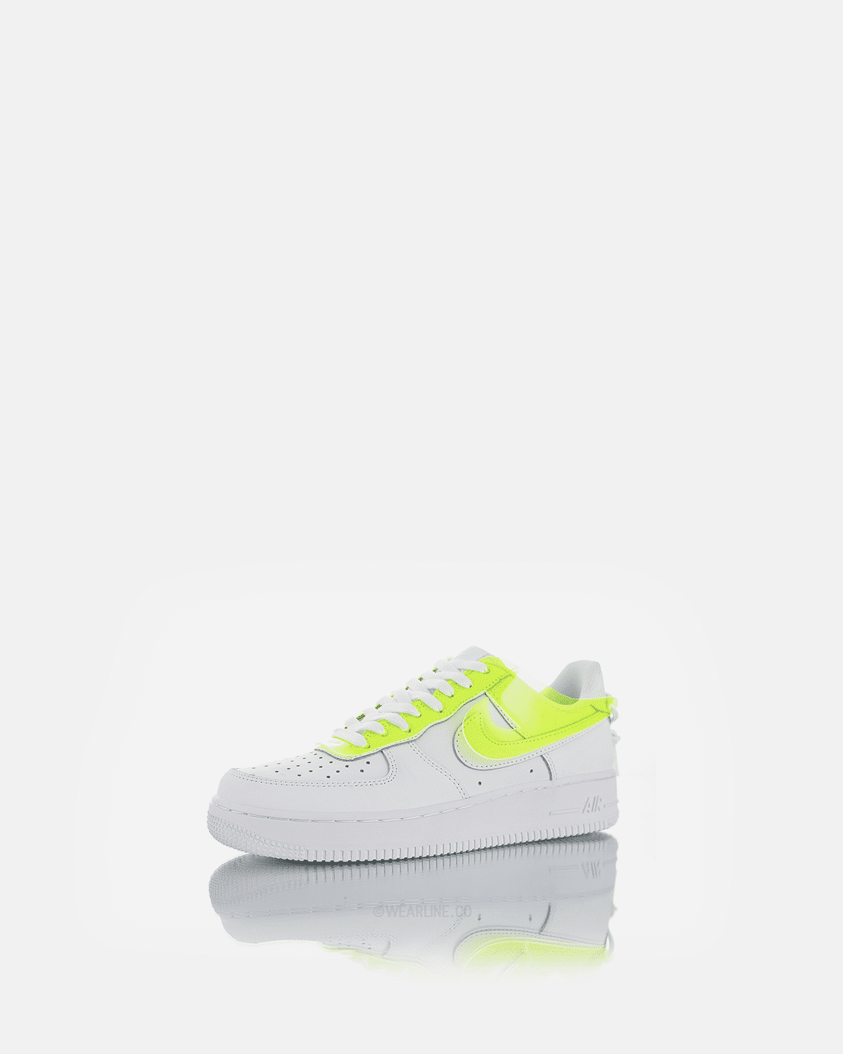 NIKE x AIR FORCE 1