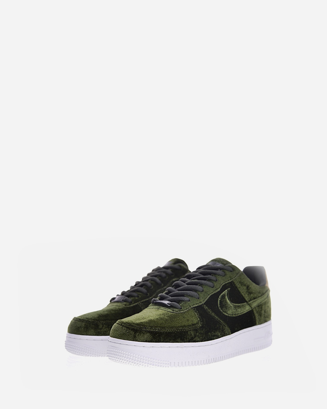 NIKE x AIR FORCE 1 VELVET