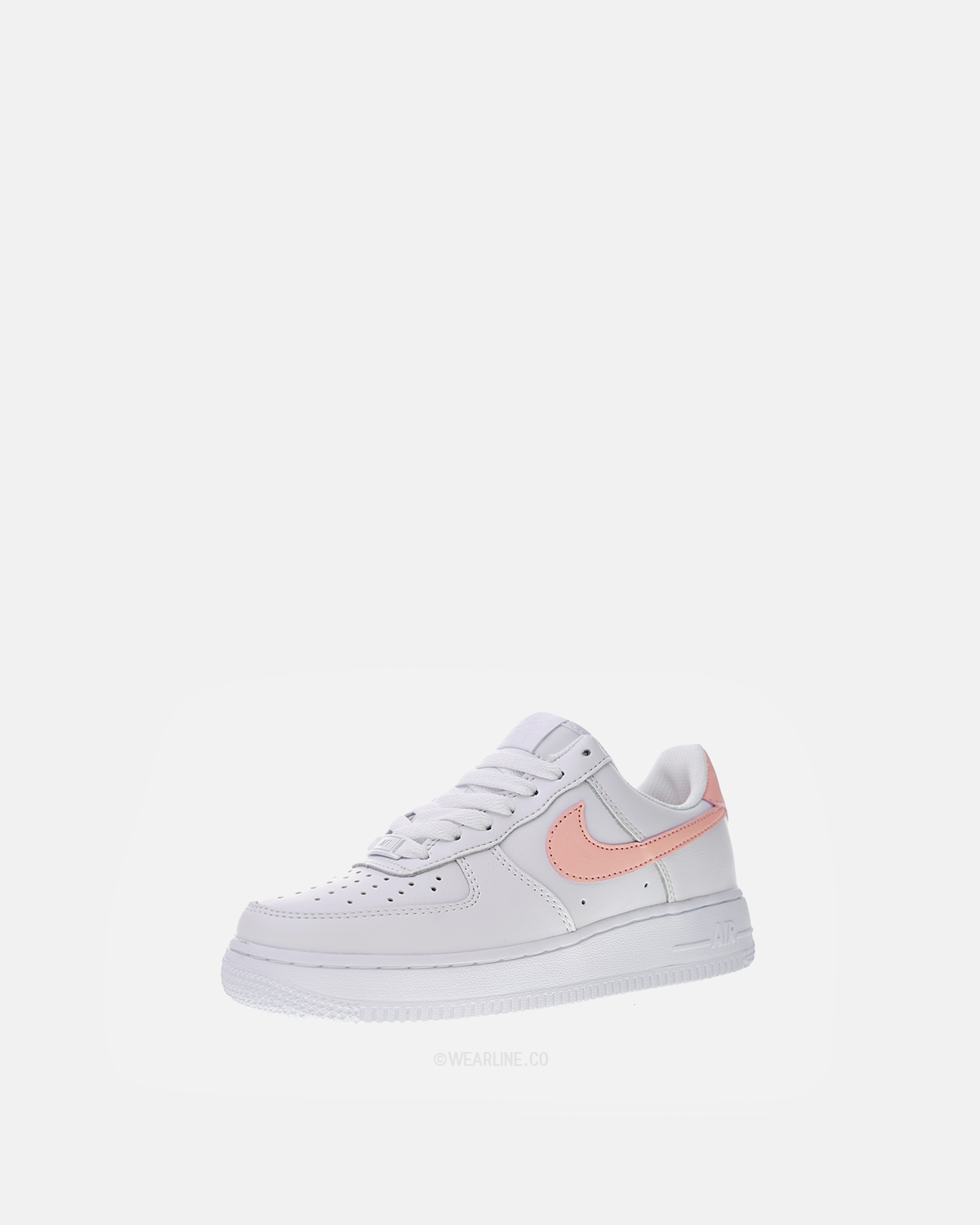 NIKE x AIR FORCE 1