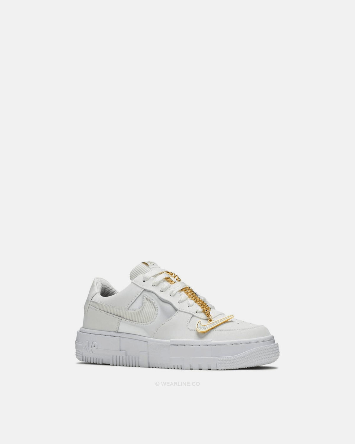NIKE x AIR FORCE 1 “PIXEL”