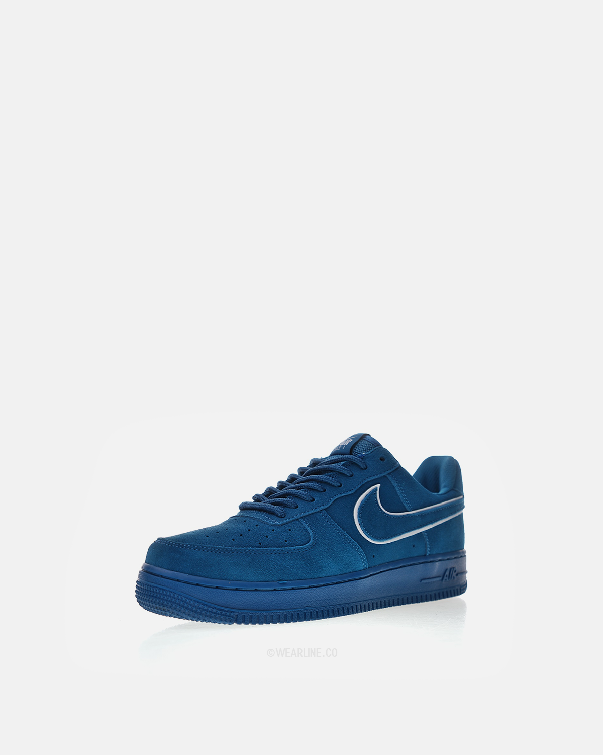NIKE x AIR FORCE 1