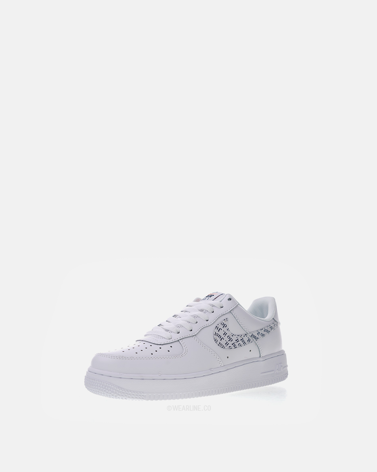 NIKE x AIR FORCE 1